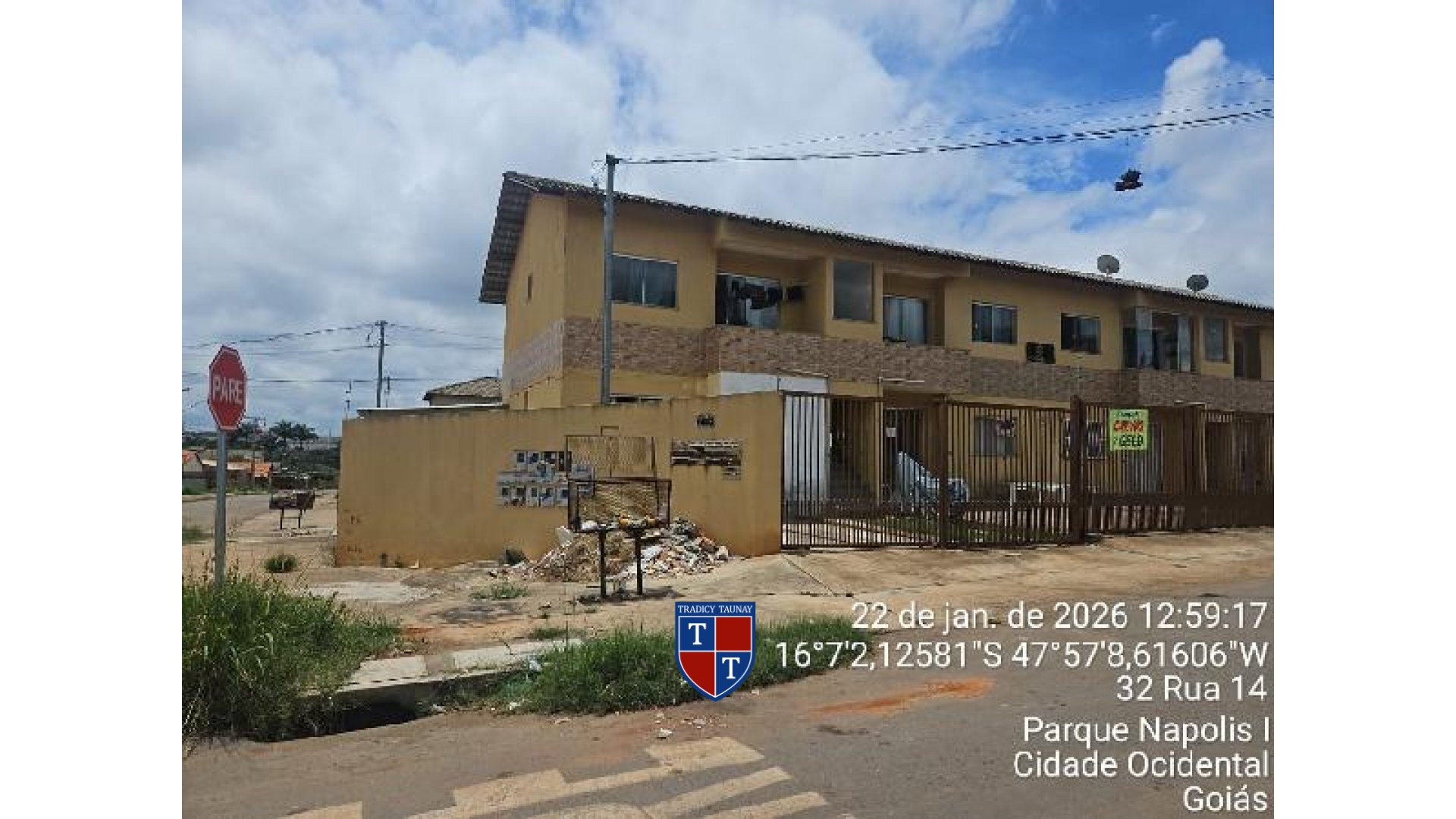 APARTAMENTO em PARQUE NAPOLIS A