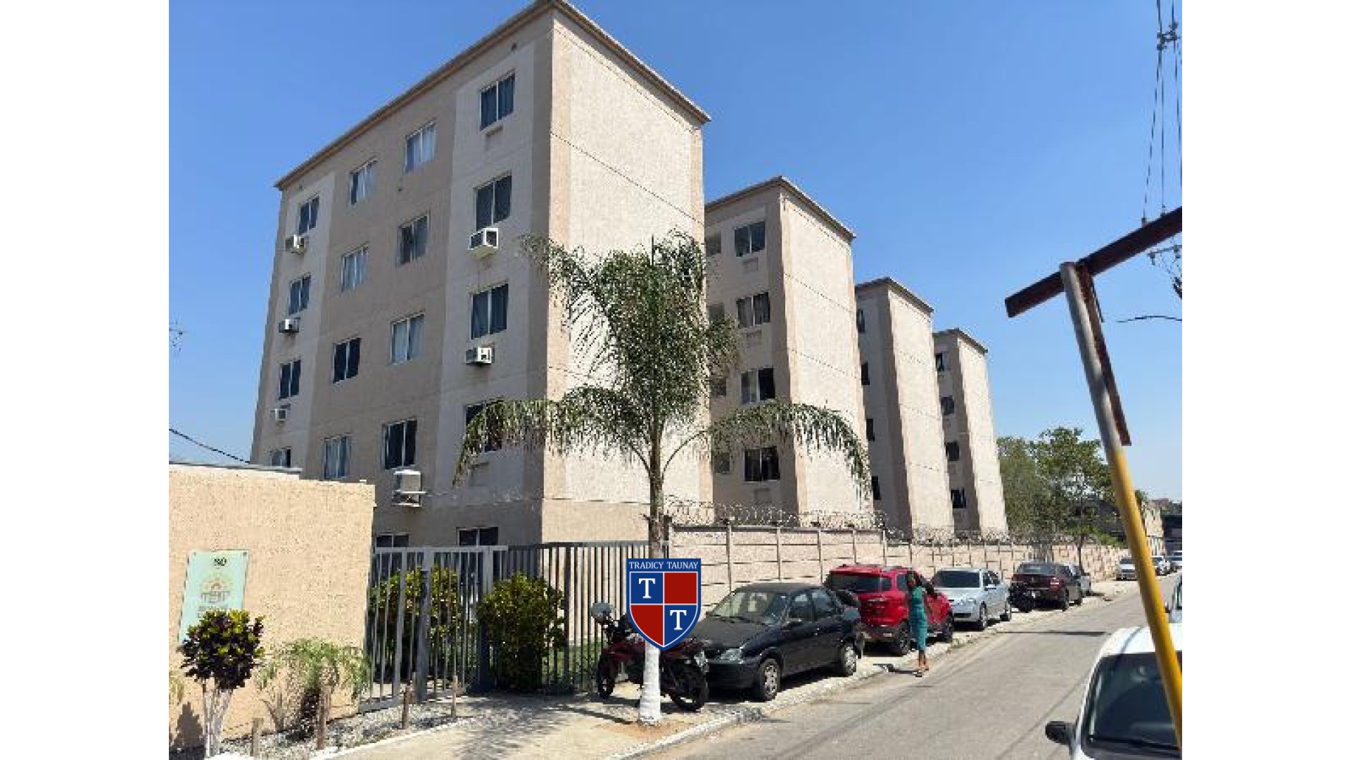 APARTAMENTO em VILA NORMA