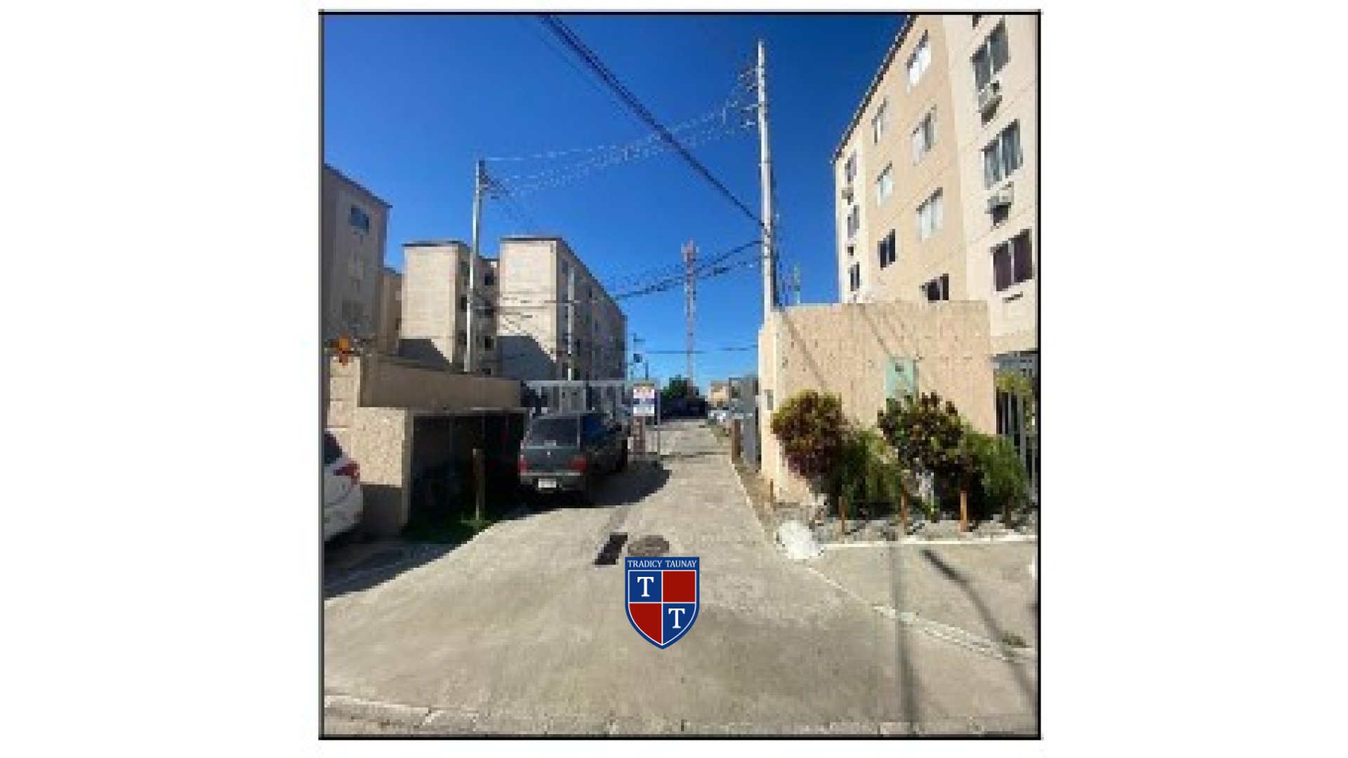 APARTAMENTO em VILA NORMA