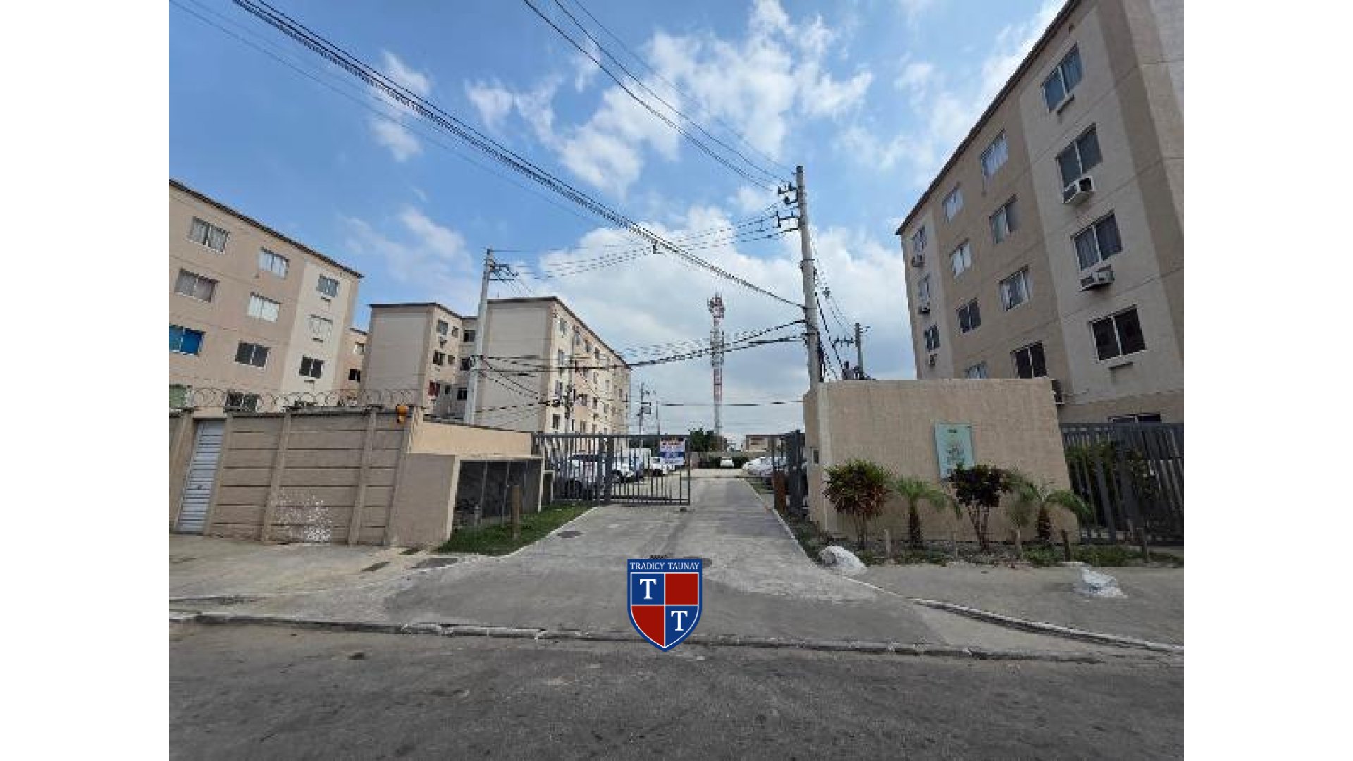 APARTAMENTO em VILA NORMA