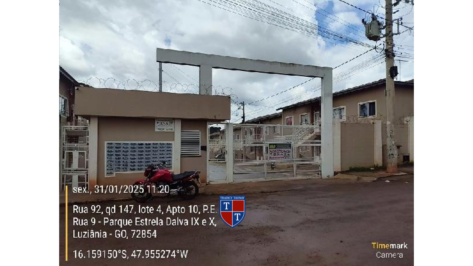 APARTAMENTO em PARQUE ESTRELA DALVA IX