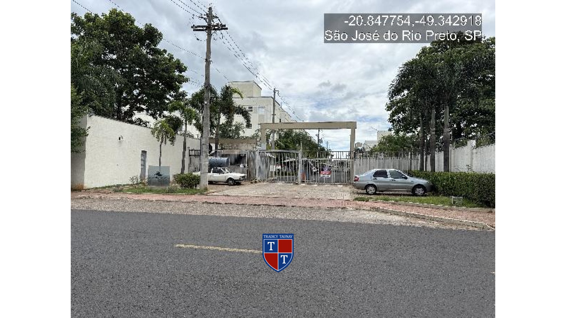 APARTAMENTO em VILA TONINHO