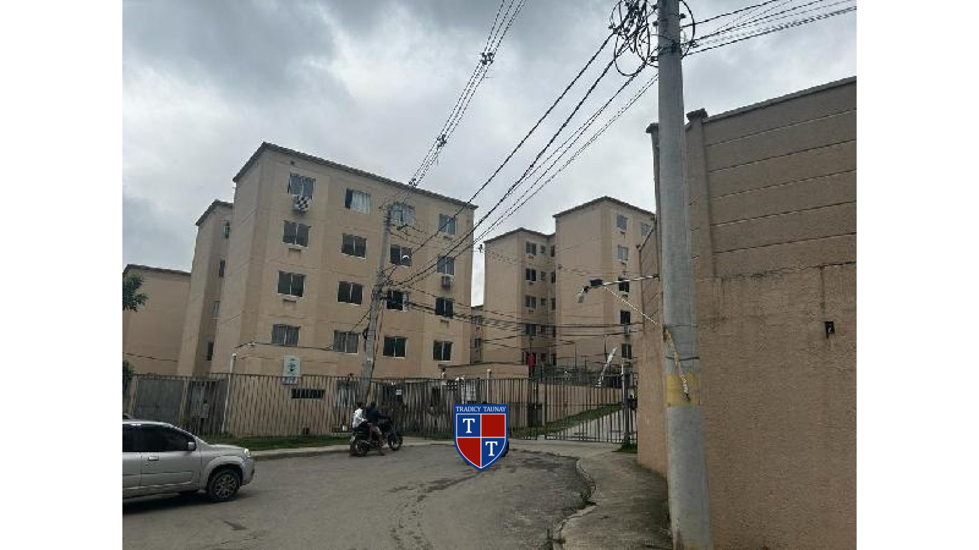 APARTAMENTO em CERAMICA