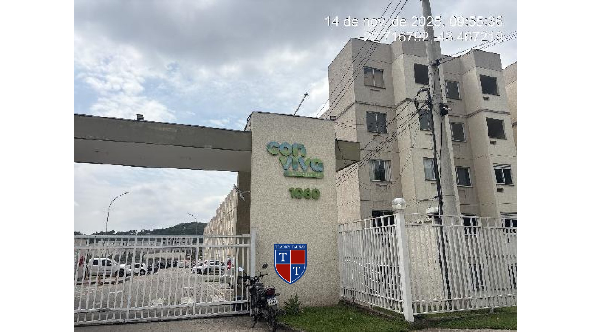 APARTAMENTO em PONTO CHIC