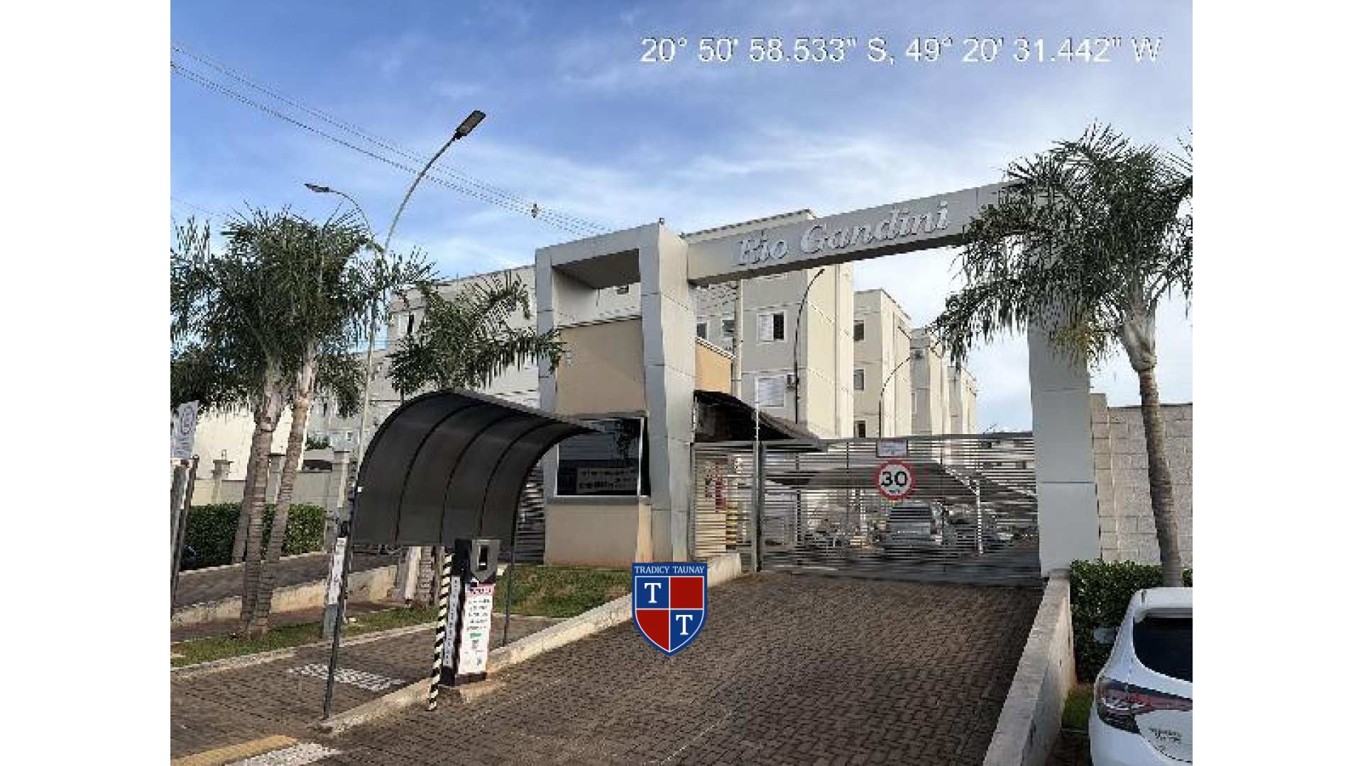 APARTAMENTO em VILA TONINHO