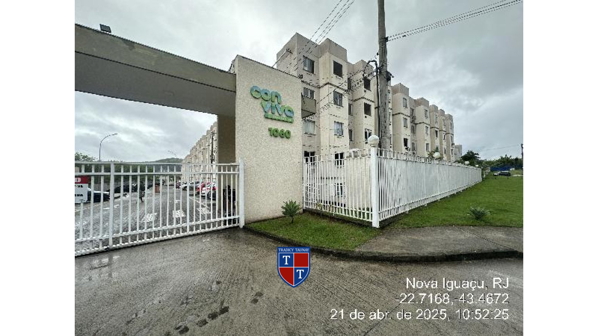 APARTAMENTO em PONTO CHIC
