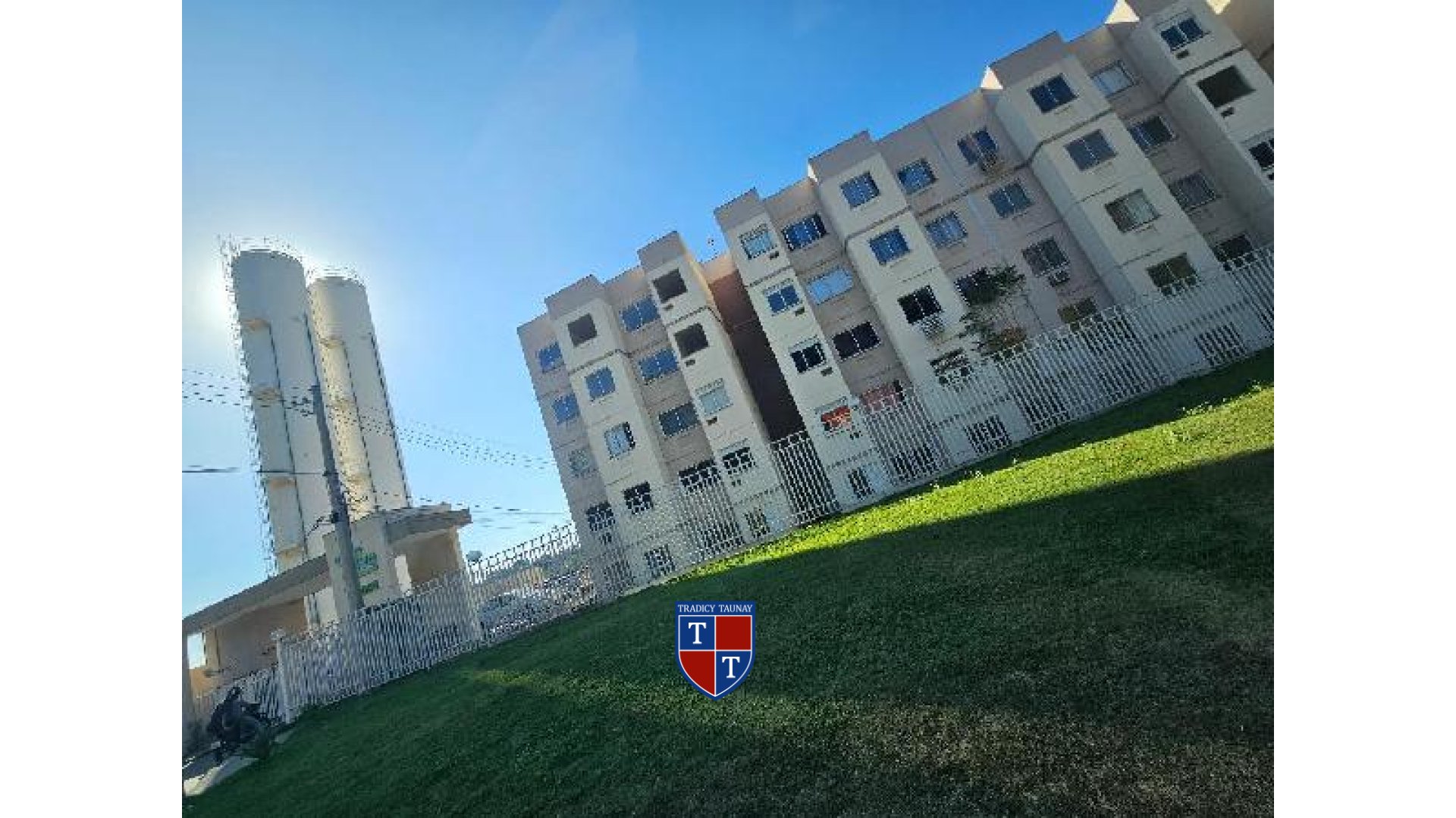 APARTAMENTO em PONTO CHIC