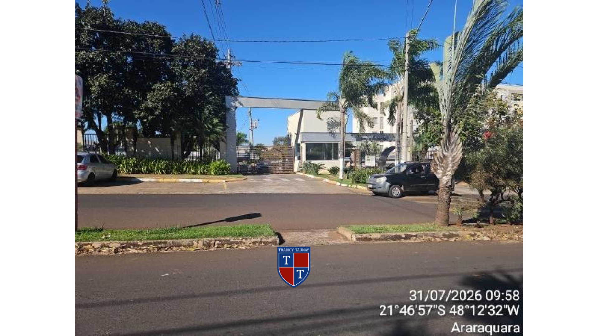 APARTAMENTO em ALTOS DO JARAGUA