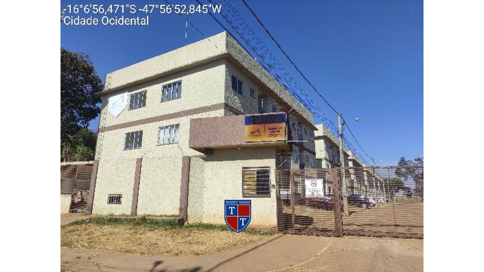 APARTAMENTO em PARQUE NAPOLIS A