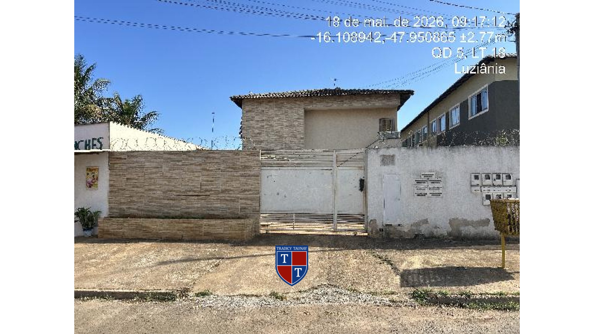 APARTAMENTO em PARQUE NAPOLIS A