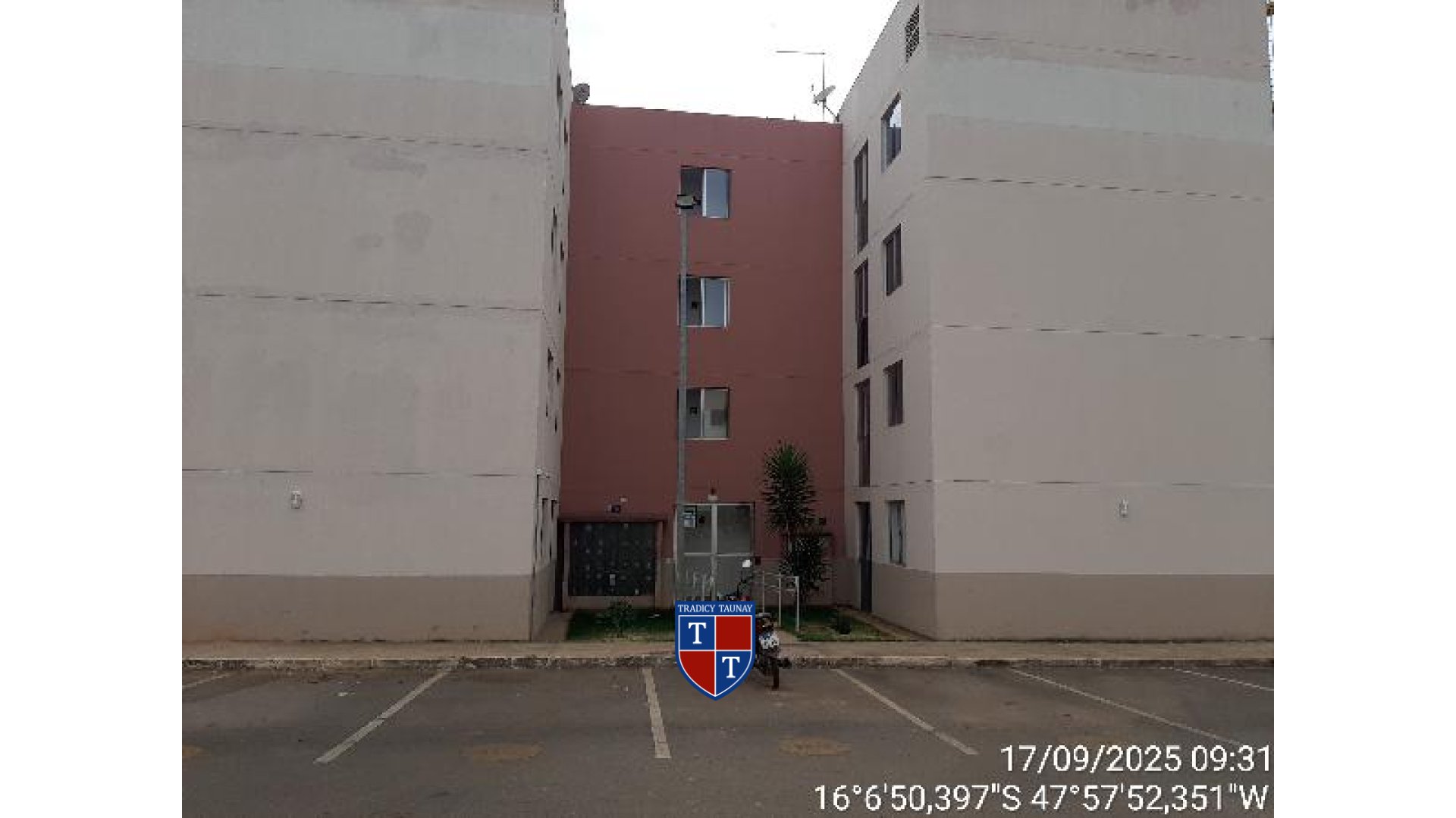 APARTAMENTO em LOTEAMENTO RAQUEL PIMENTEL