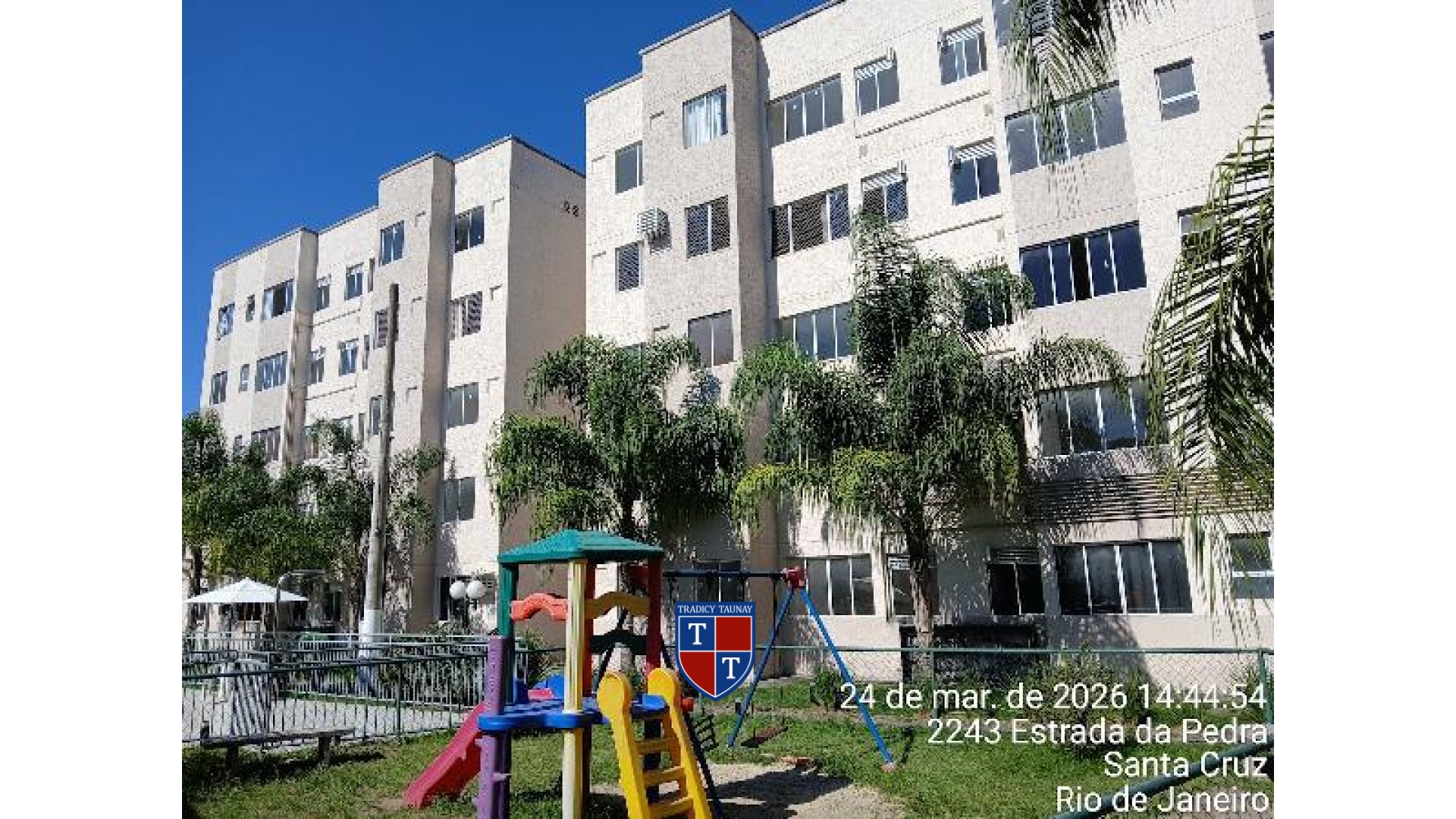 APARTAMENTO em SANTA CRUZ