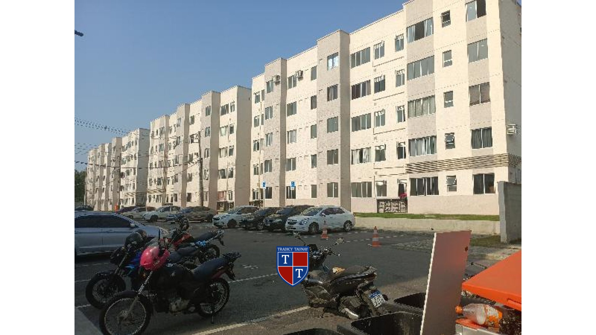 APARTAMENTO em SANTA CRUZ