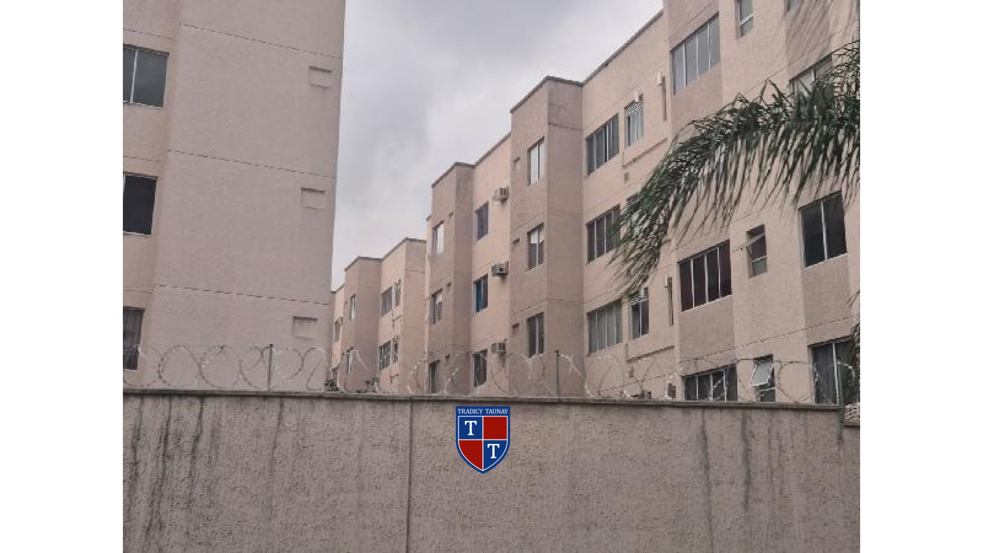 APARTAMENTO em SANTA CRUZ