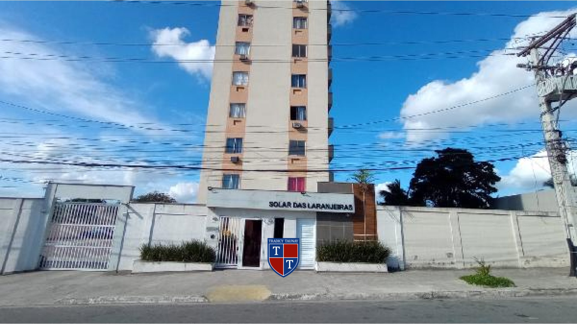 APARTAMENTO em VISTA ALEGRE