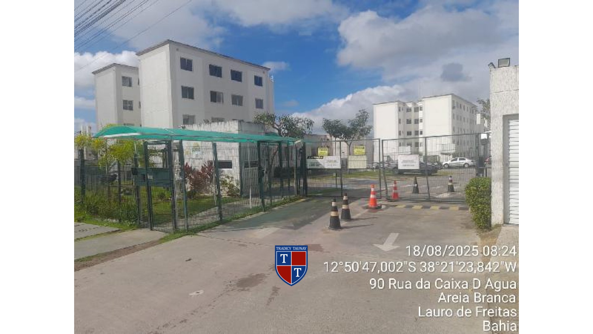 Foto 1 de APARTAMENTO em AREIA BRANCA, SALVADOR/BA - Imóvel Retomado CAIXA Ref 8787707559514