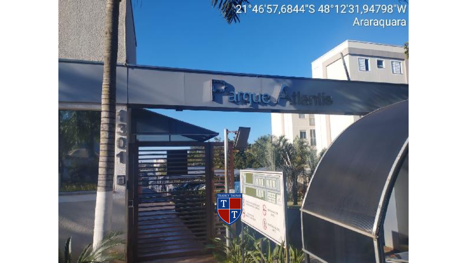 APARTAMENTO em ALTOS DO JARAGUA