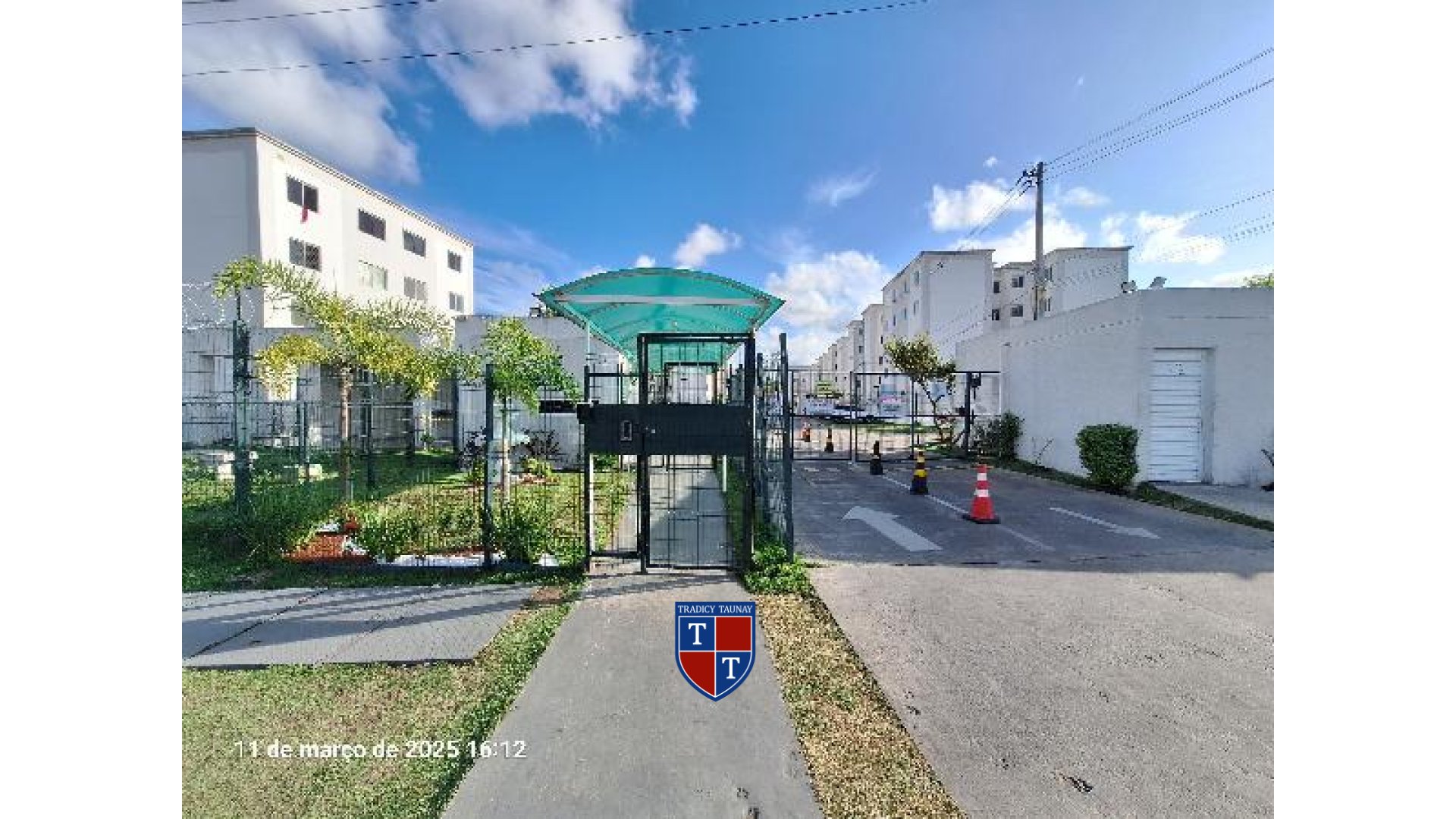 Foto 1 de APARTAMENTO em AREIA BRANCA, SALVADOR/BA - Imóvel Retomado CAIXA Ref 8787708037031