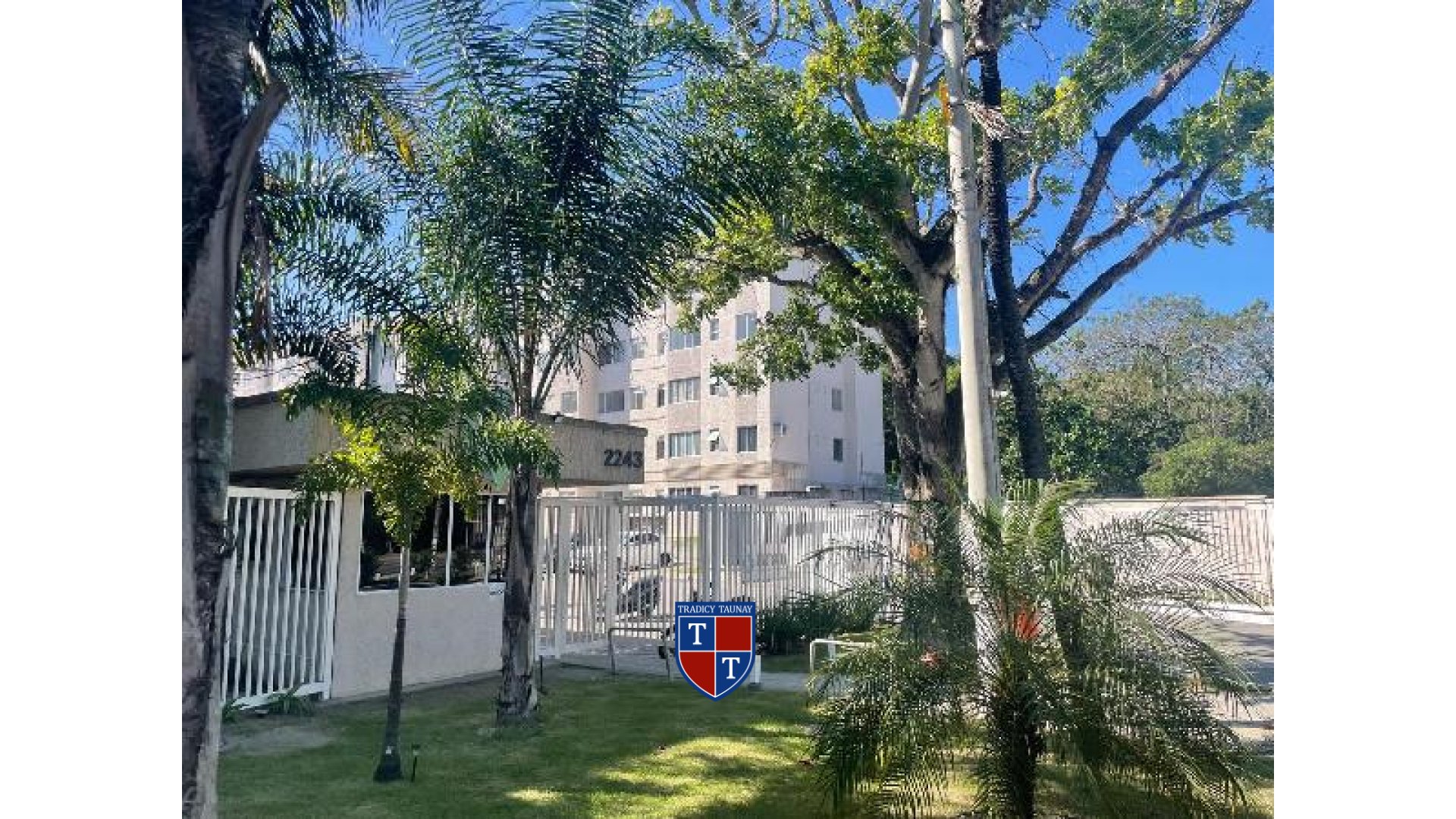 APARTAMENTO em SANTA CRUZ