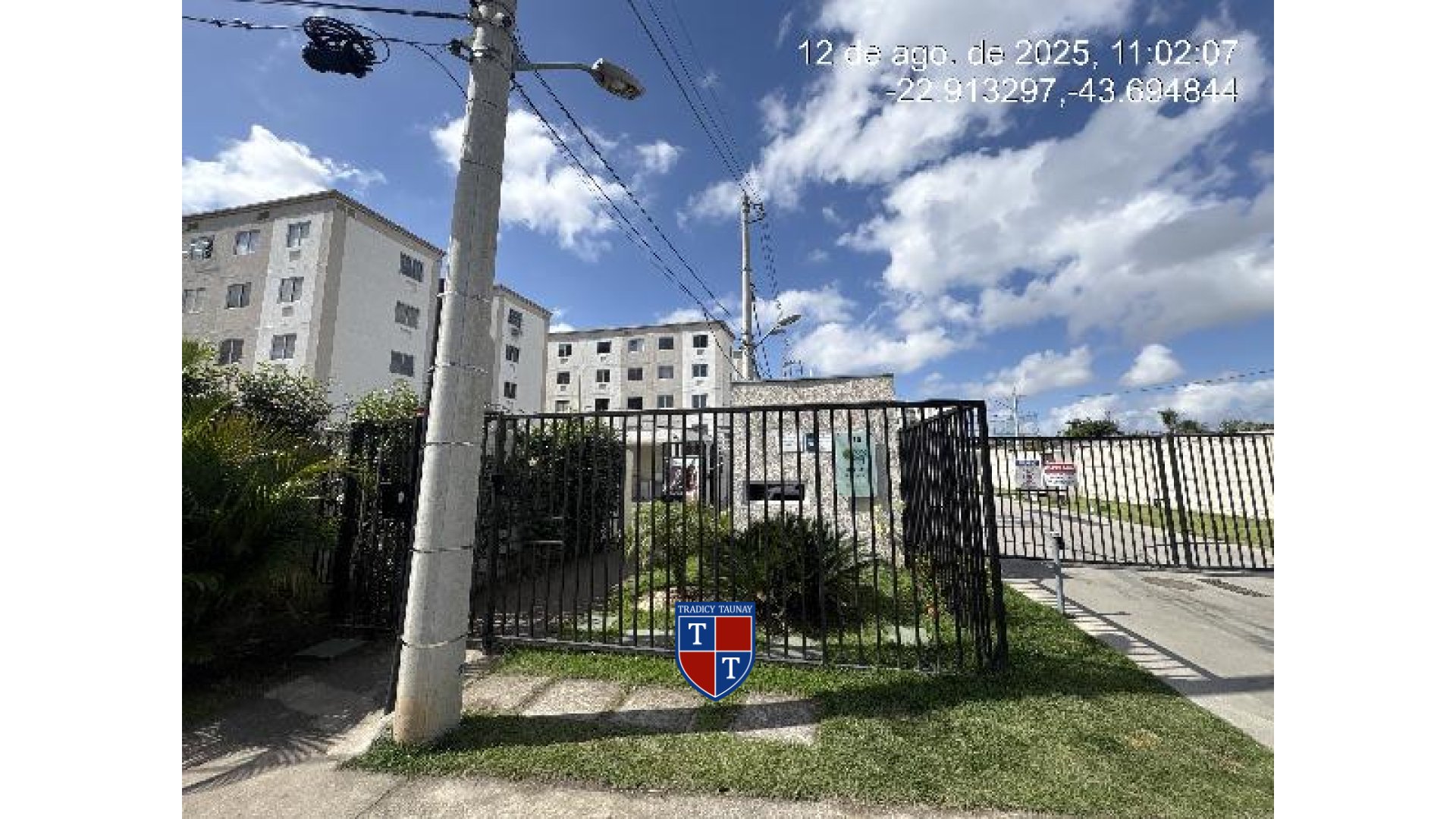 APARTAMENTO em SANTA CRUZ