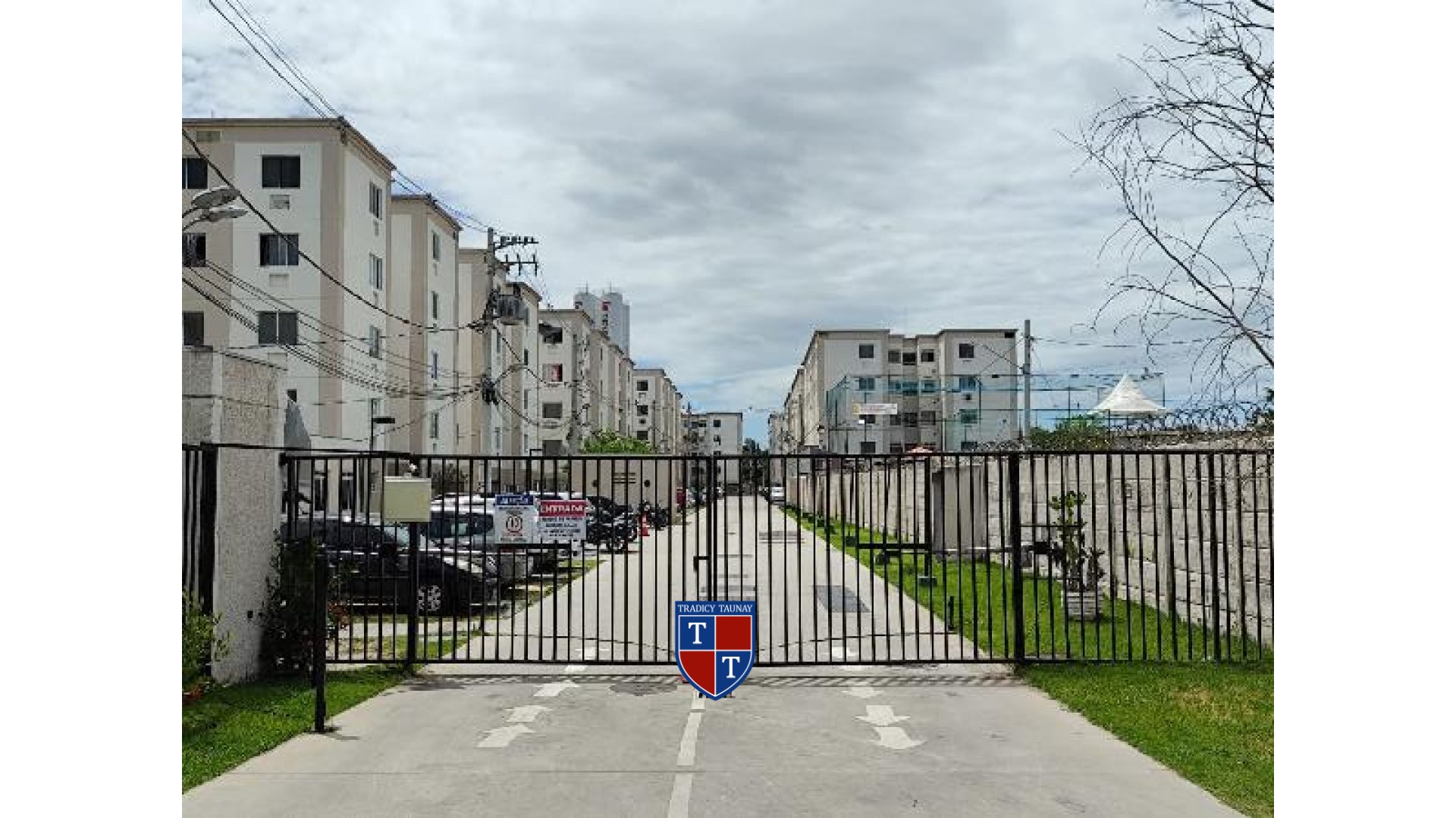 APARTAMENTO em SANTA CRUZ