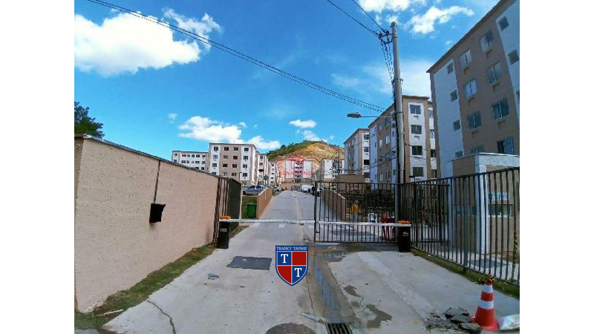 APARTAMENTO em PECHINCHA