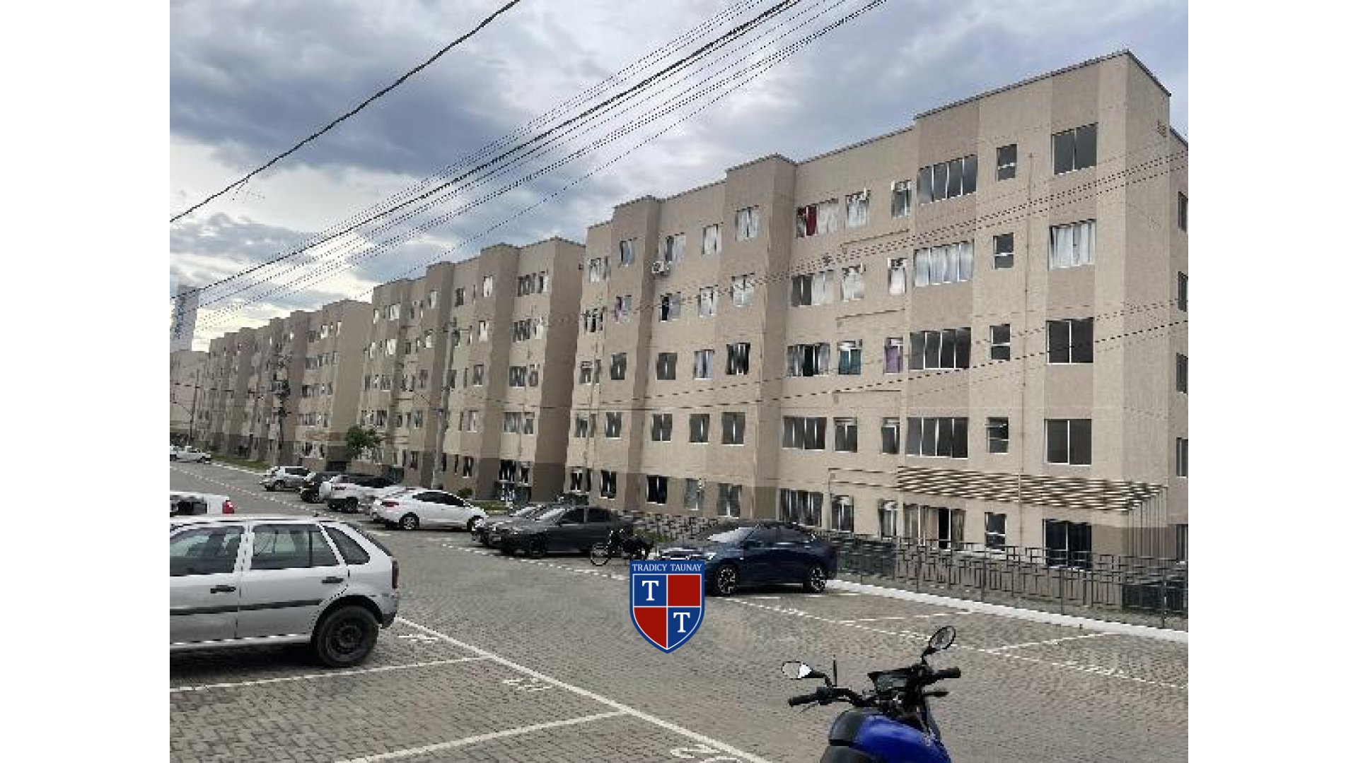 APARTAMENTO em SANTA CRUZ