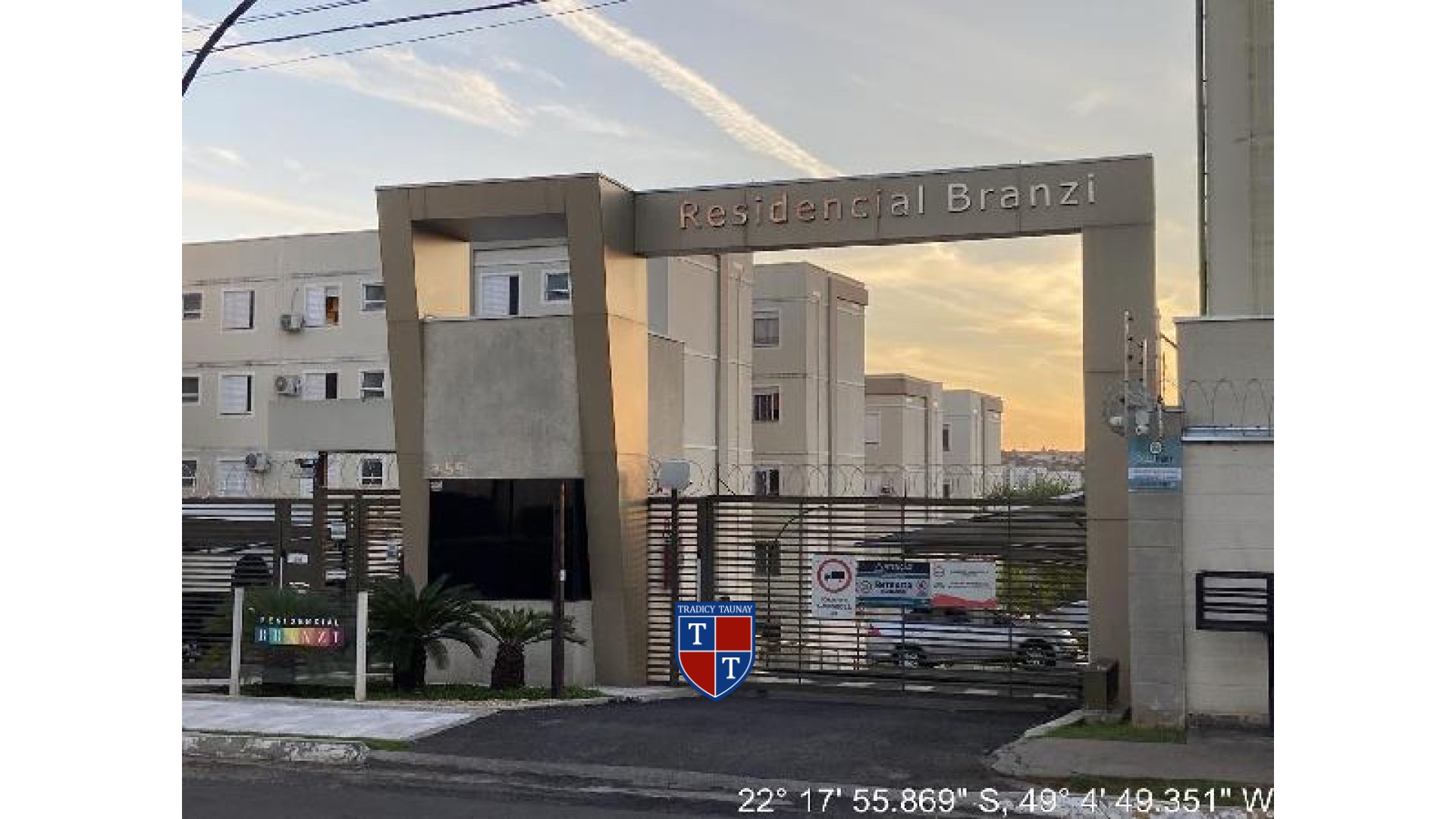 APARTAMENTO em JARDIM MARIA CELIA