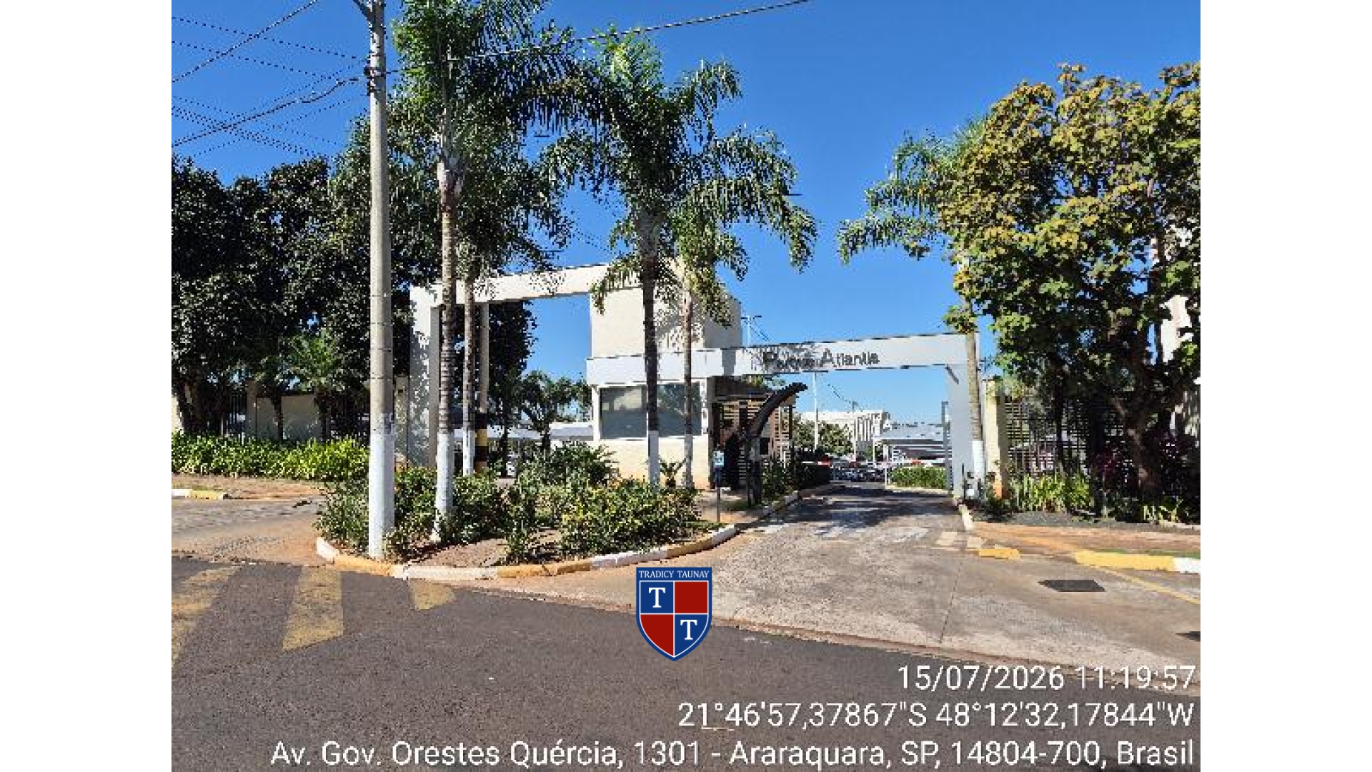 APARTAMENTO em ALTOS DO JARAGUA