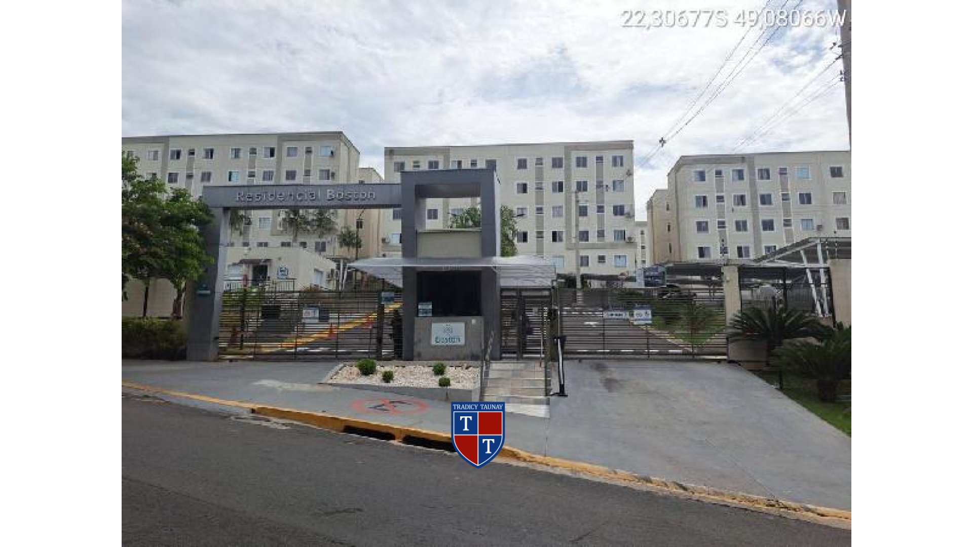APARTAMENTO em PARQUE UNIAO