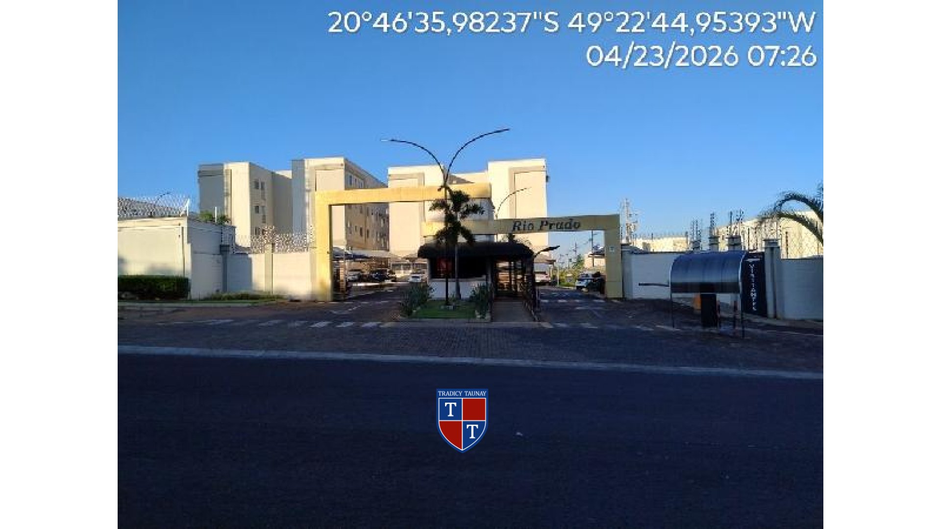 APARTAMENTO em LOTEAMENTO CLUBE V
