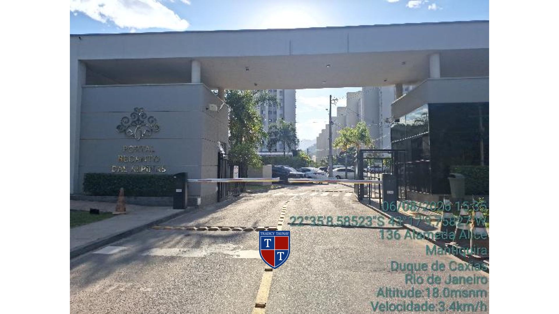 APARTAMENTO em MANTIQUIRA