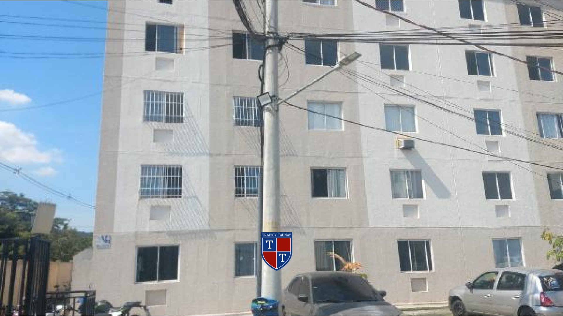 APARTAMENTO em SANTA CRUZ