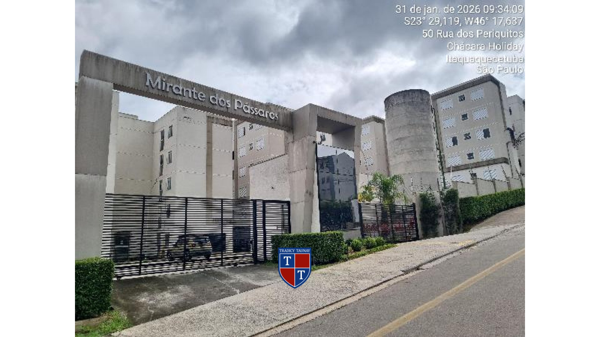 APARTAMENTO em CHACARA HOLIDAY