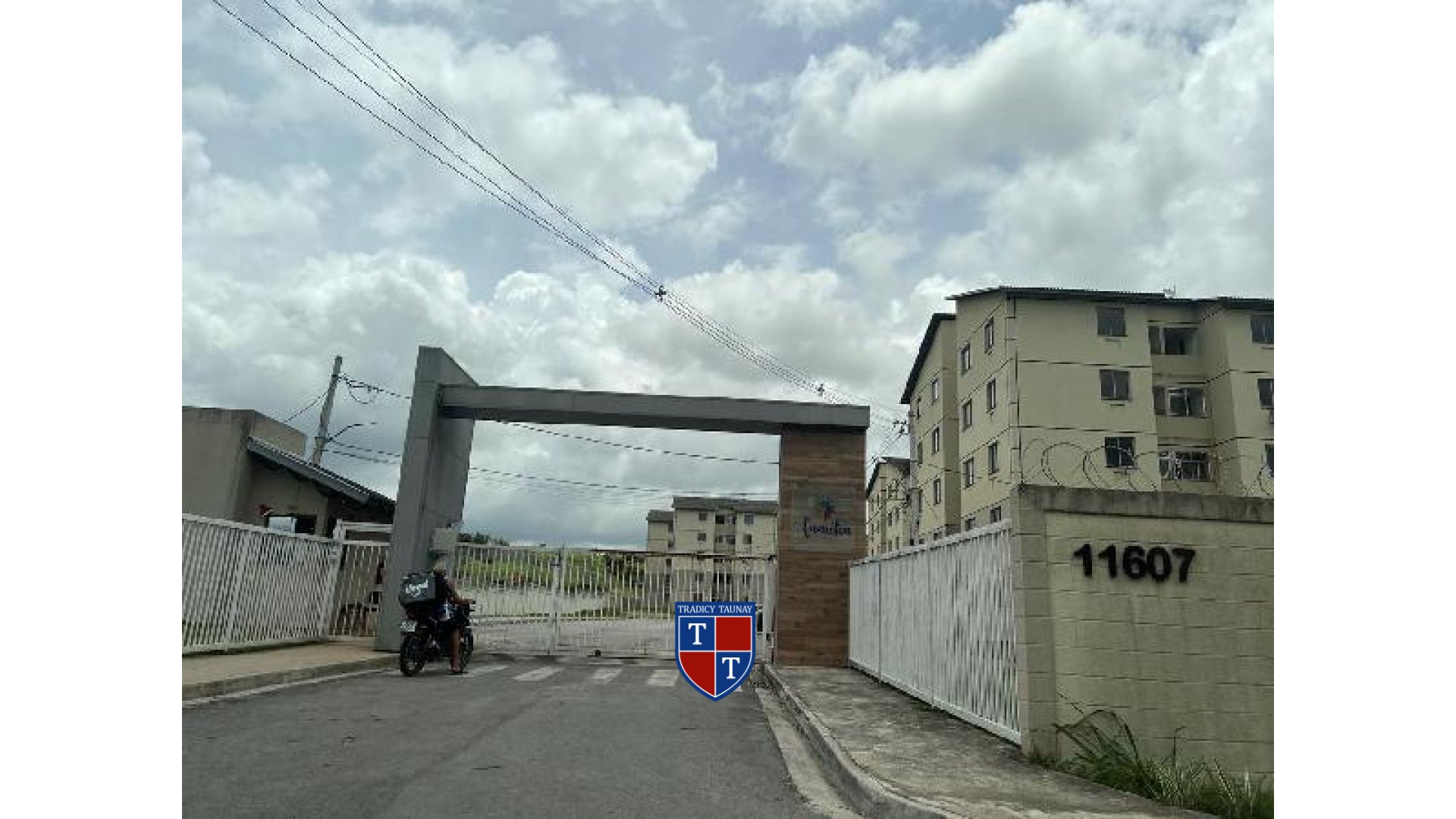 APARTAMENTO em MARAPICU
