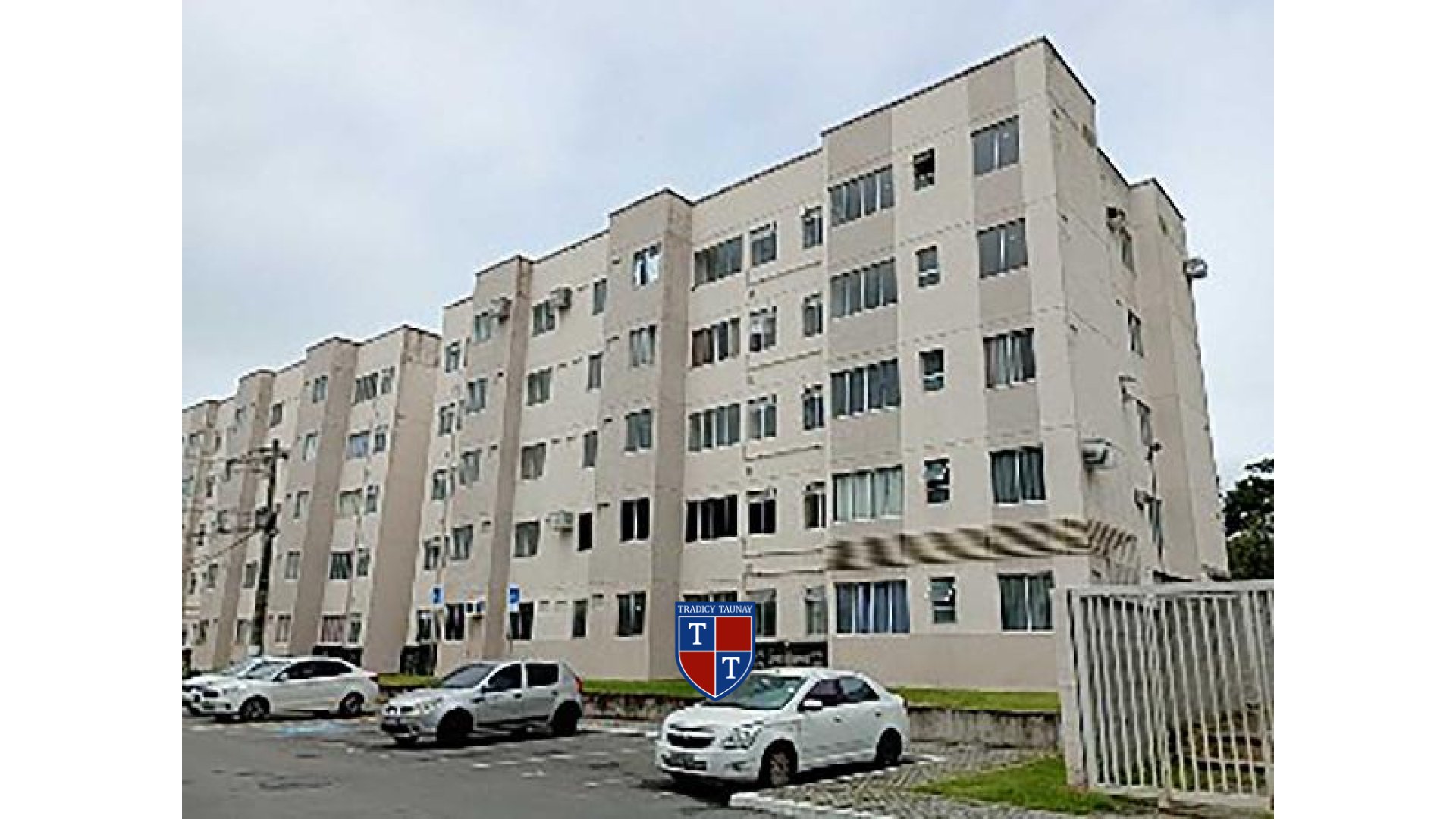 APARTAMENTO em SANTA CRUZ