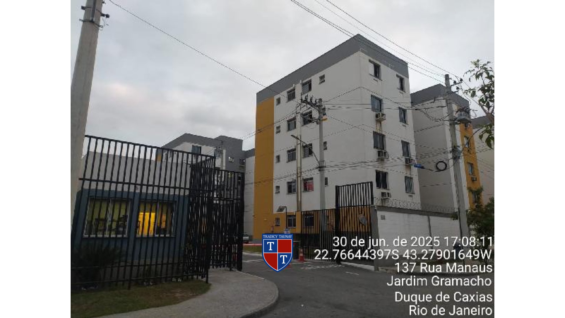 APARTAMENTO em JARDIM GRAMACHO