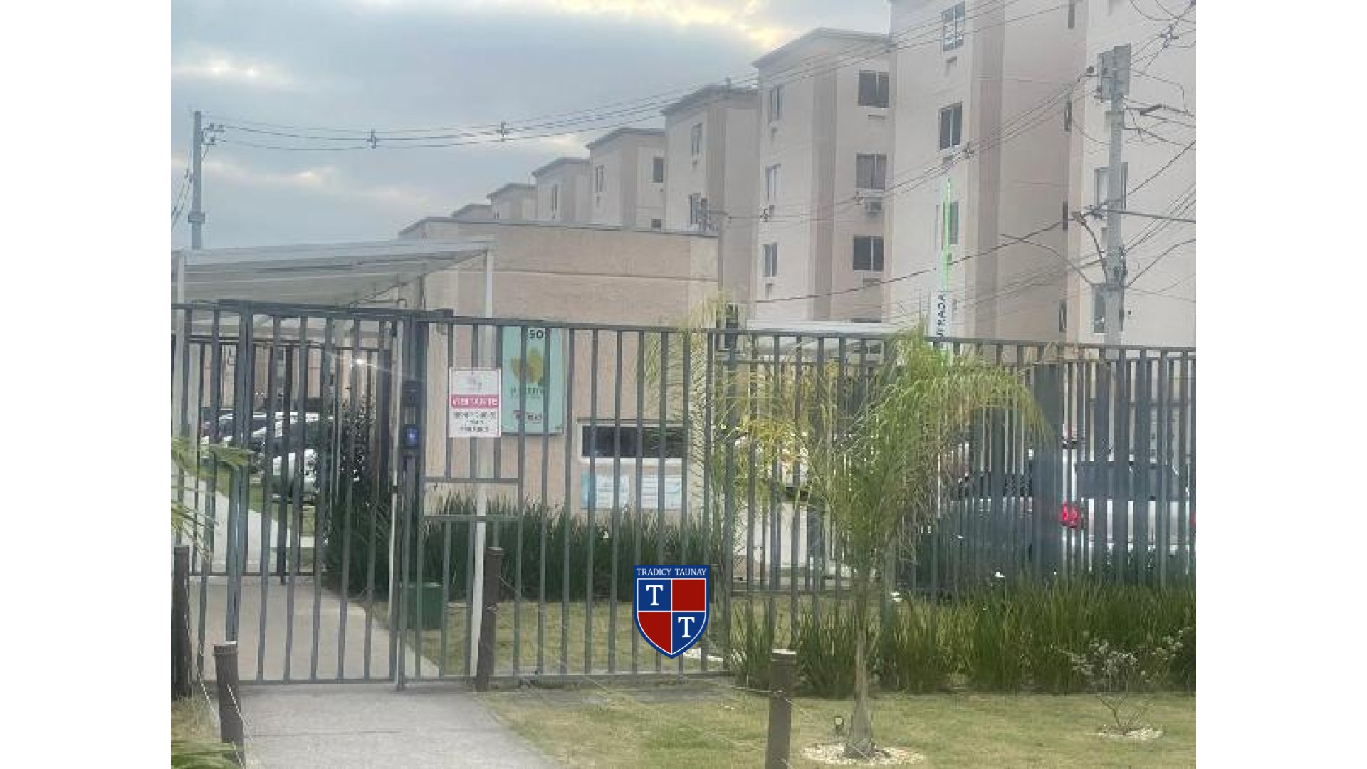 APARTAMENTO em GUARATIBA