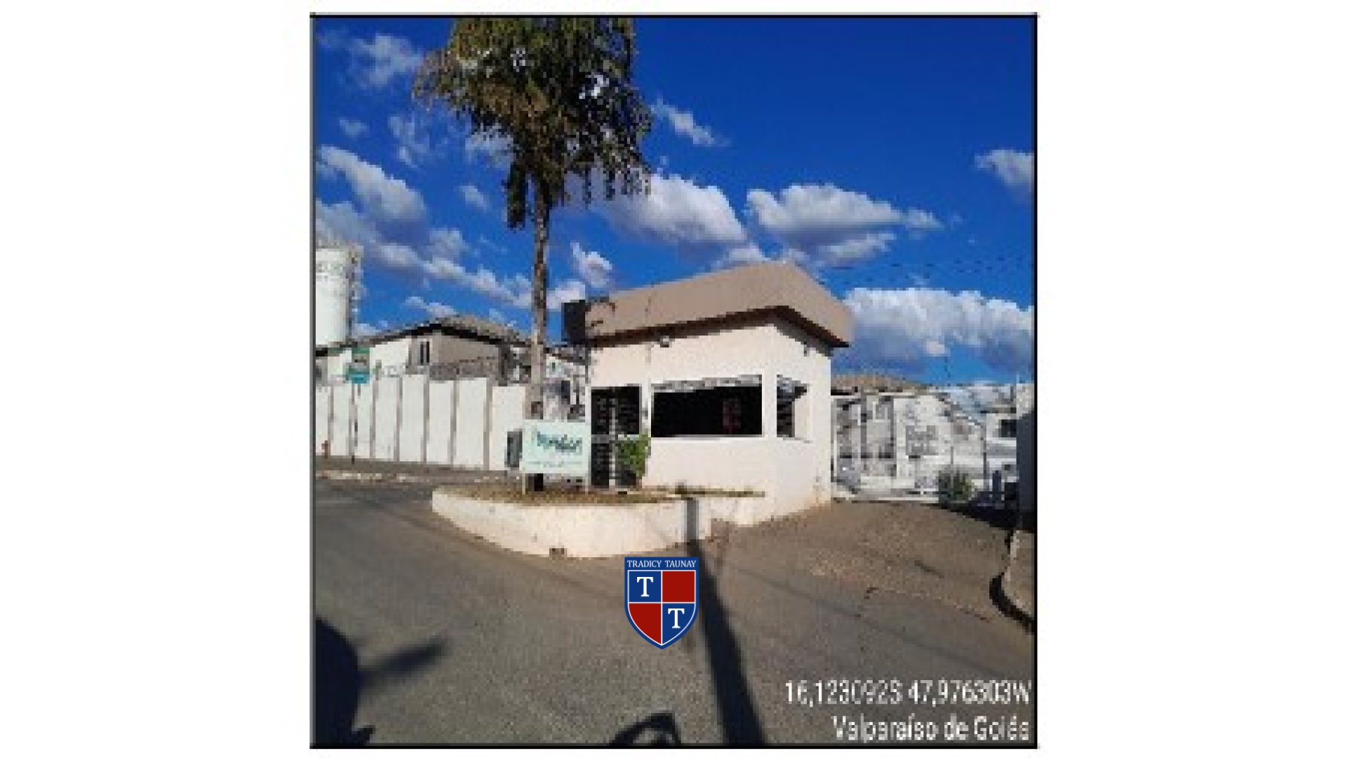 APARTAMENTO em FAZENDA TAVEIRA