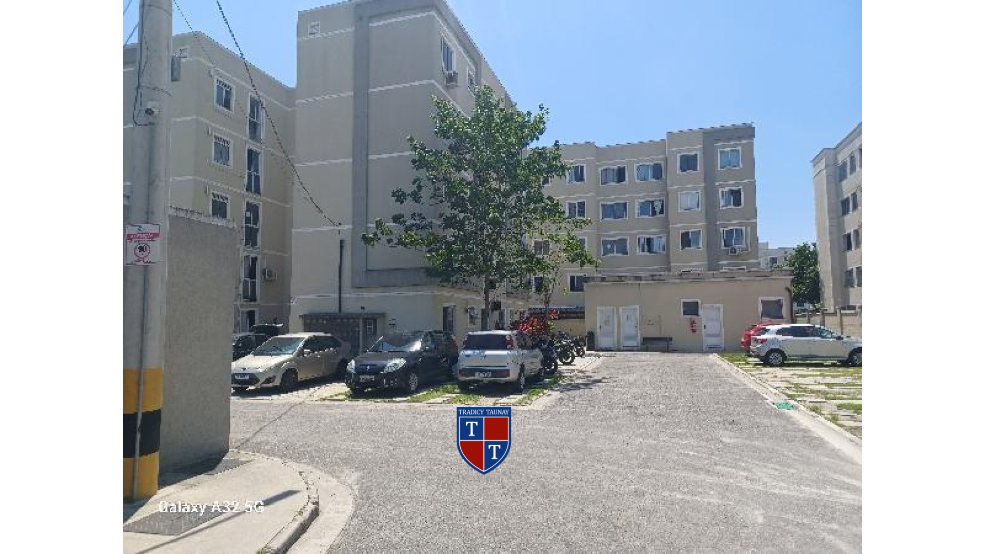 APARTAMENTO em SANTA CRUZ