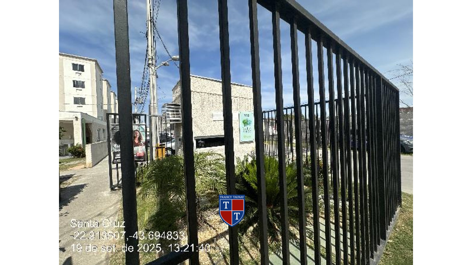 Foto 1 de APARTAMENTO em SANTA CRUZ, RIO DE JANEIRO/RJ - Imóvel Retomado CAIXA Ref 8787709584362