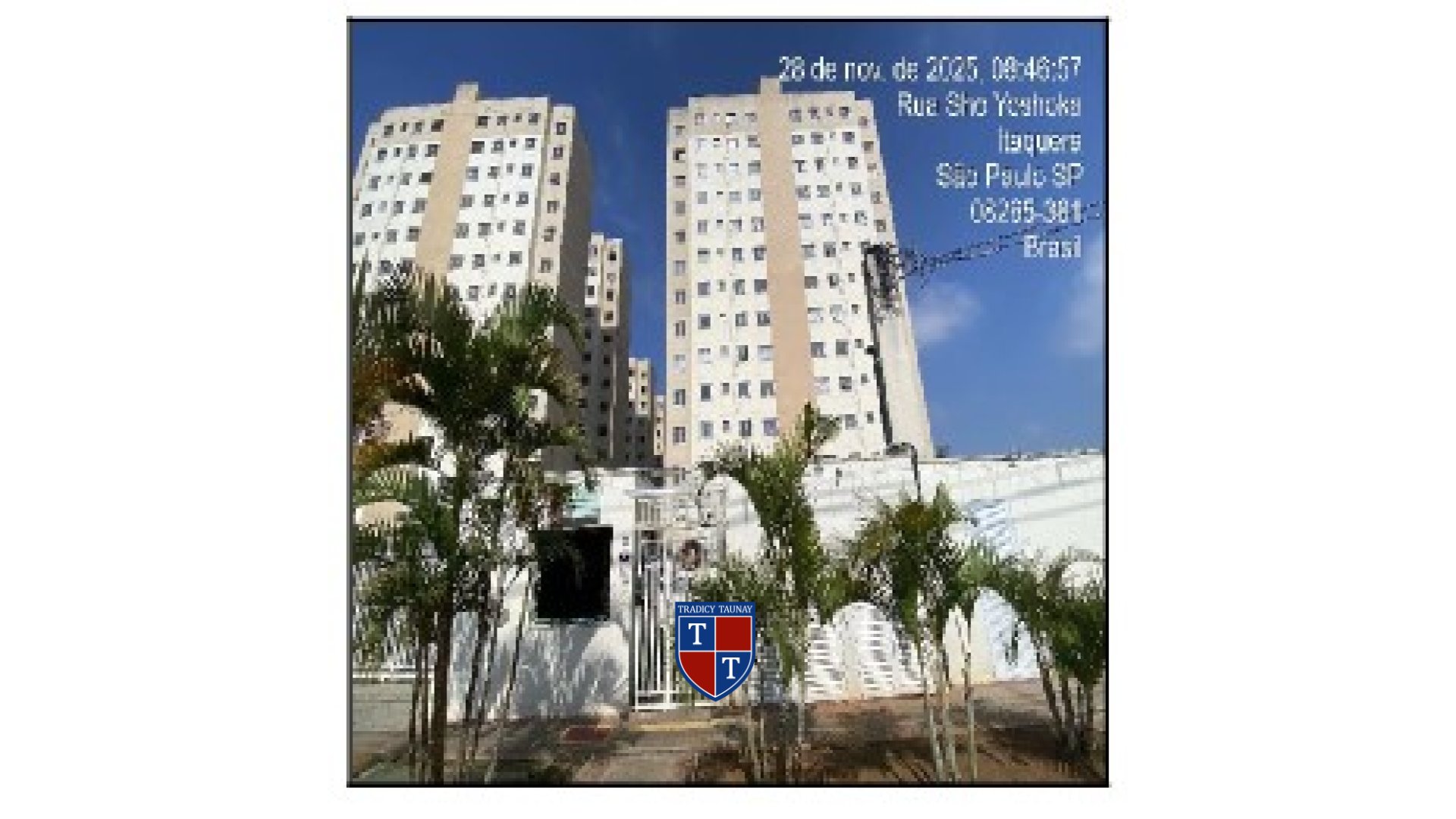 APARTAMENTO em VILA CARMOSINA