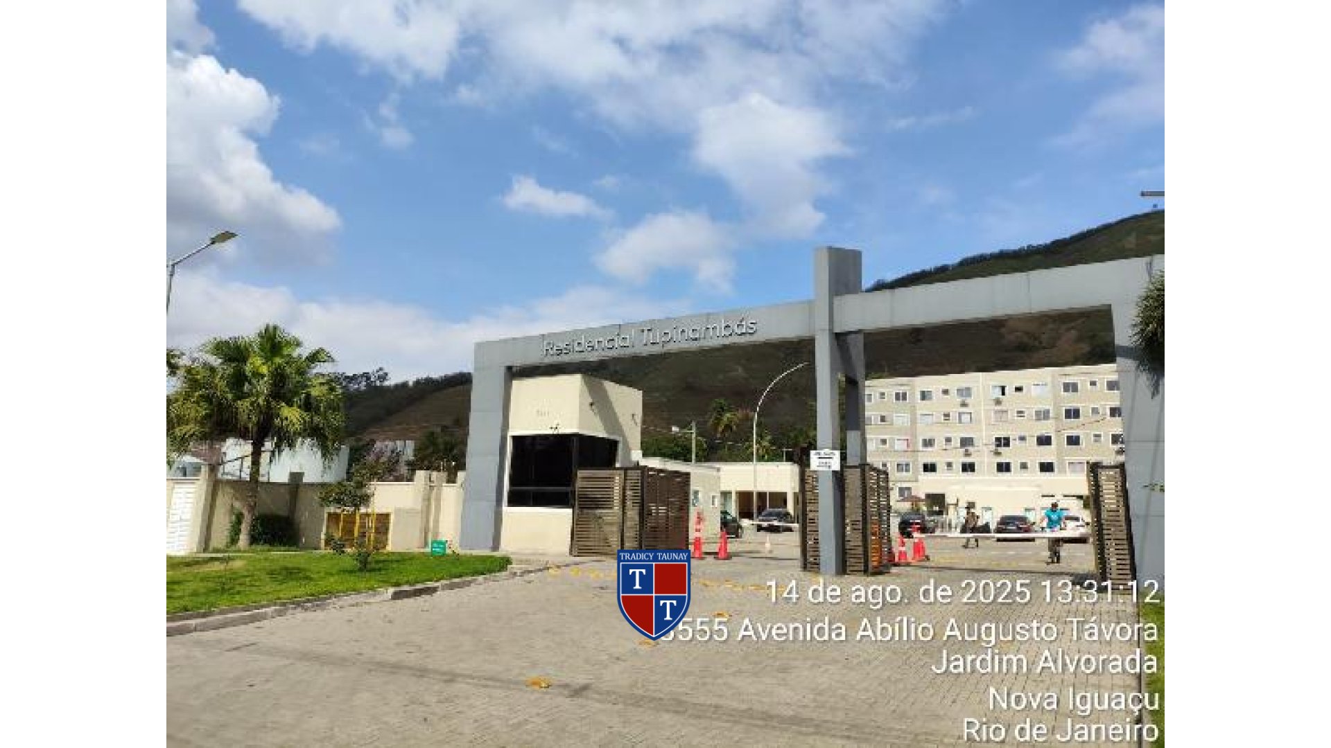 APARTAMENTO em COMENDADOR SOARES