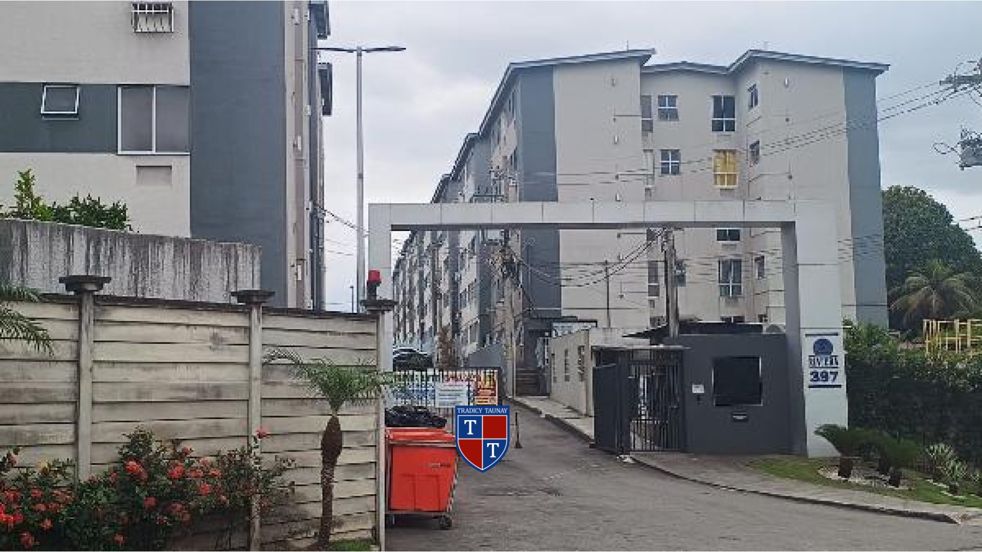 APARTAMENTO em SANTA CRUZ