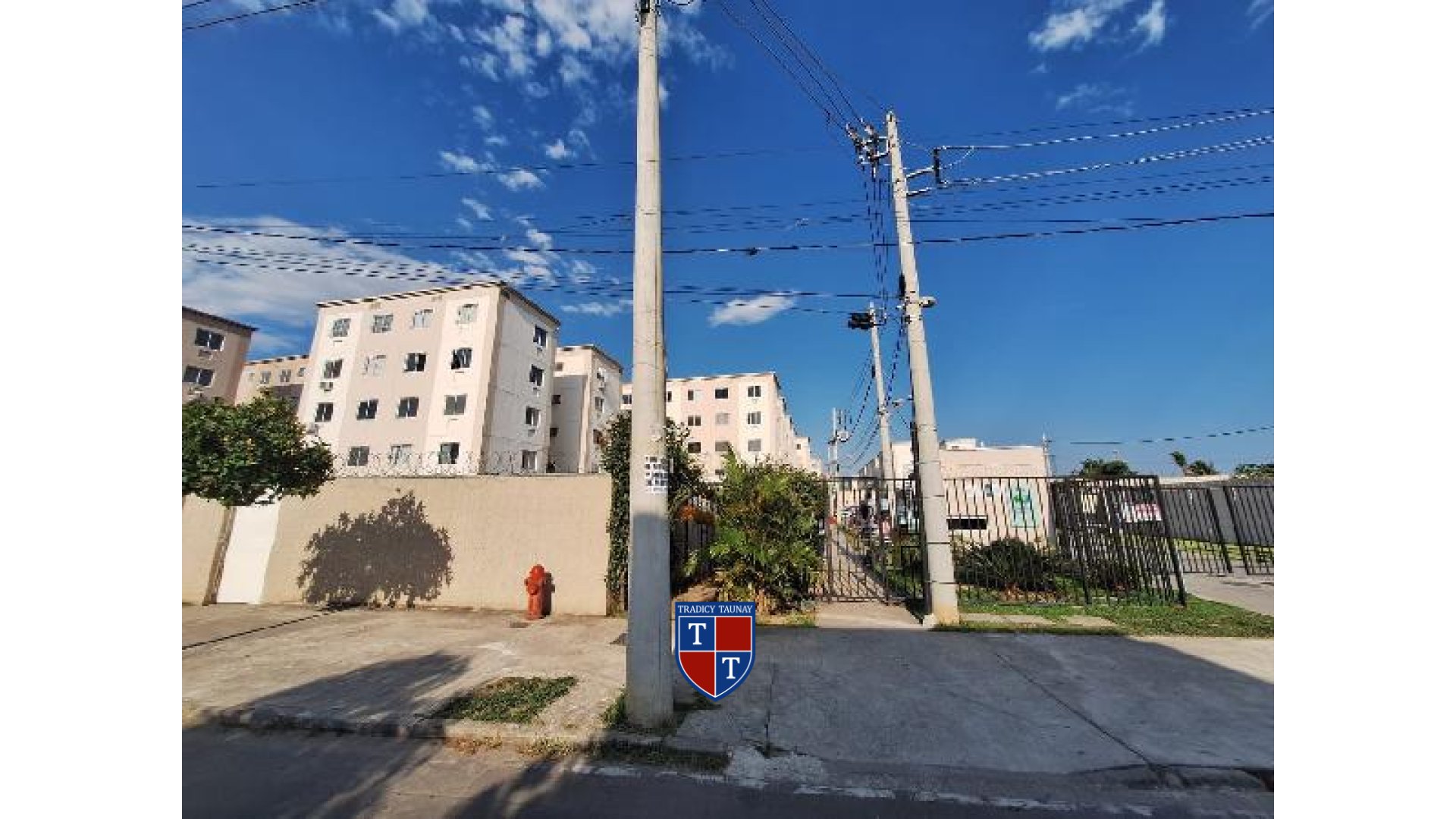 APARTAMENTO em SANTA CRUZ
