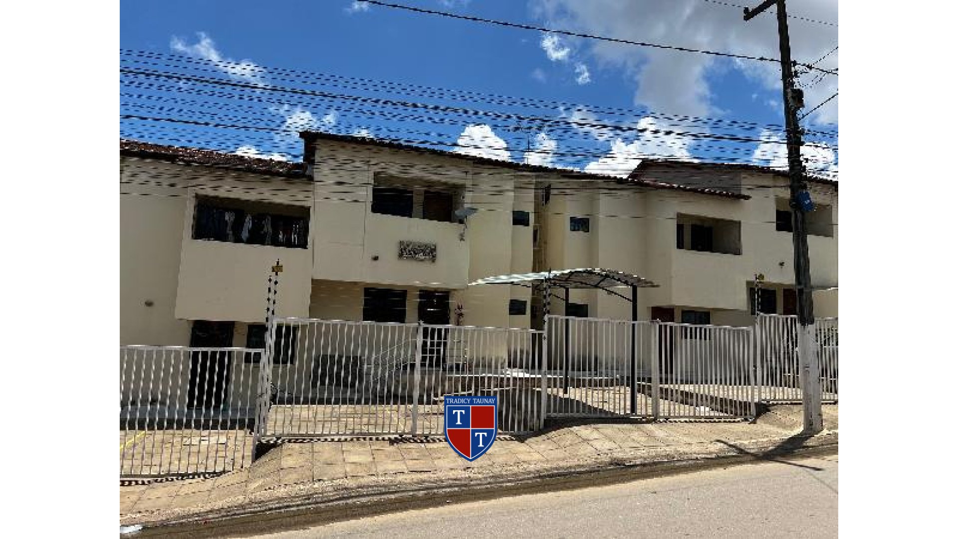 APARTAMENTO em COMERCIAL NORTE