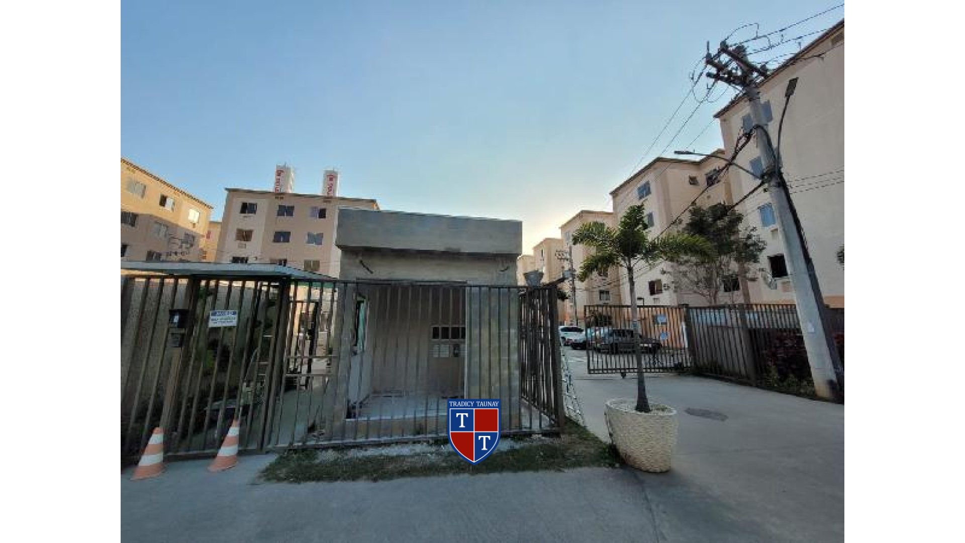 APARTAMENTO em SANTA CRUZ