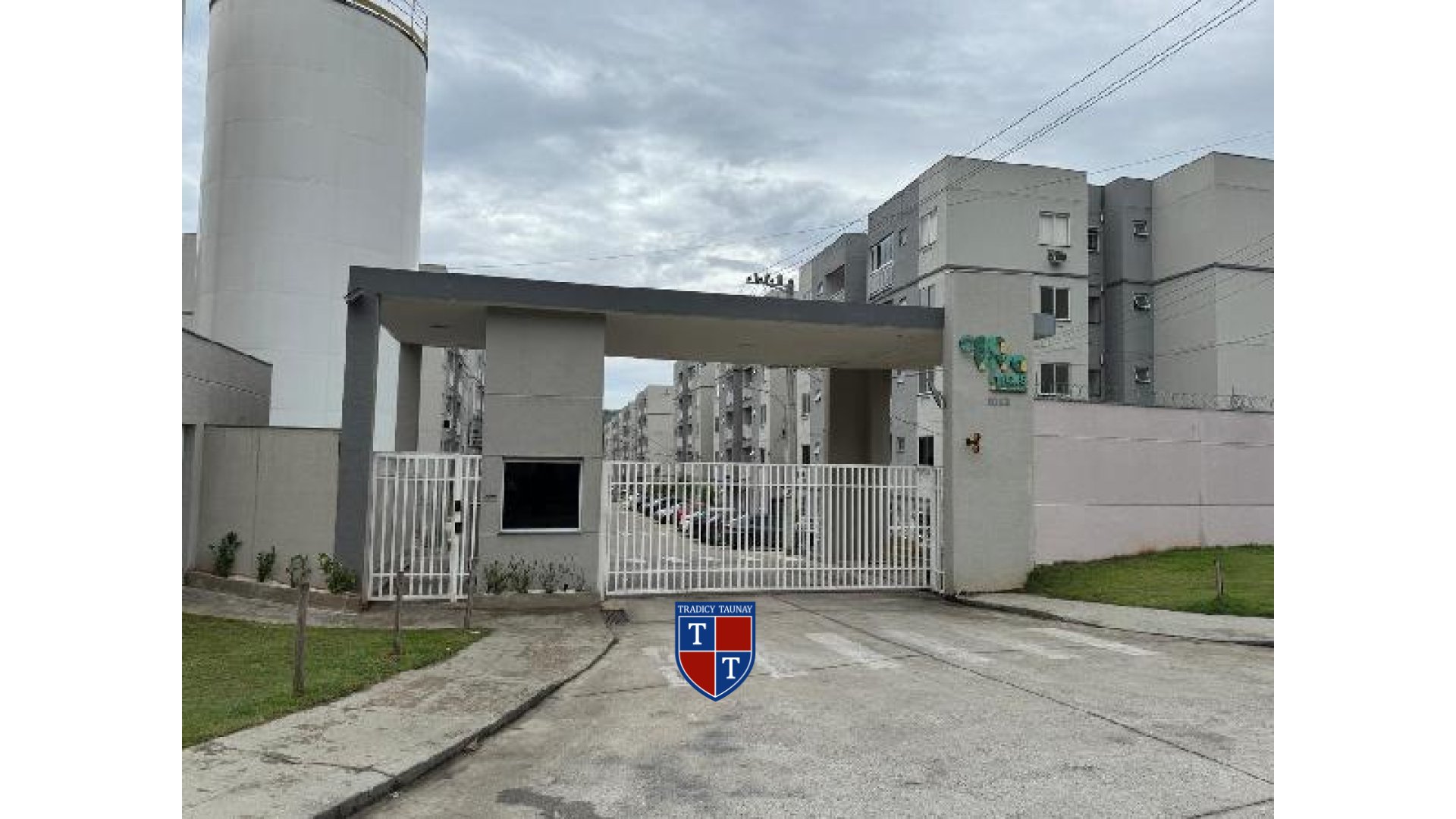 APARTAMENTO em PONTO CHIC