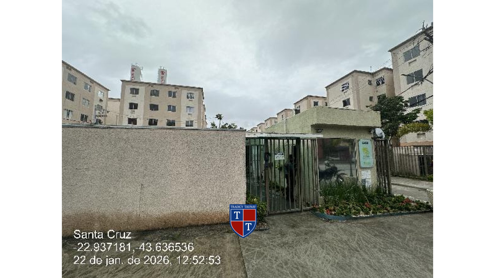 APARTAMENTO em SANTA CRUZ