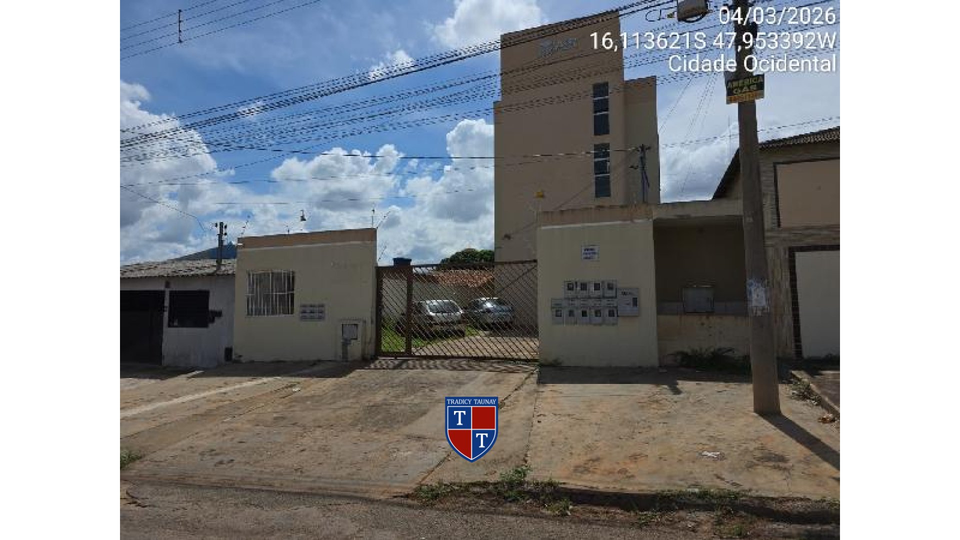 APARTAMENTO em PARQUE NAPOLIS A